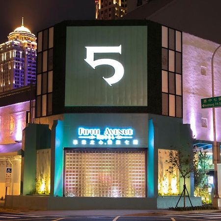 Fifth Avenue Motel Taichung Esterno foto