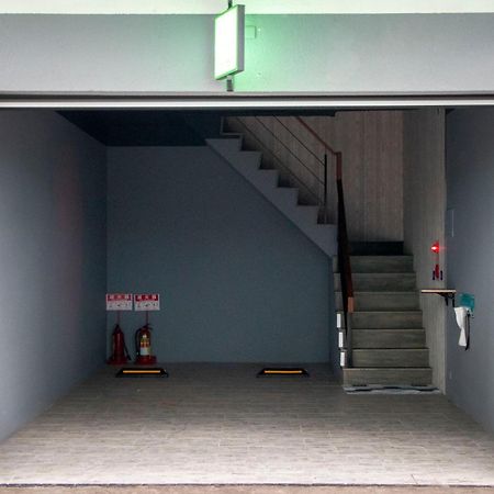 Fifth Avenue Motel Taichung Esterno foto